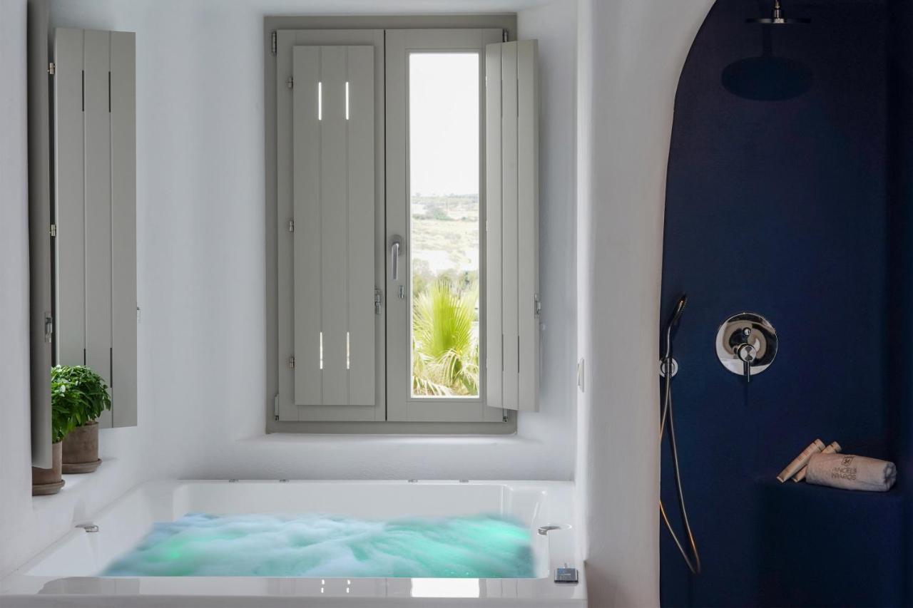נאוסה Angels Pillow Luxury Boutique Residence - Adults Only מראה חיצוני תמונה